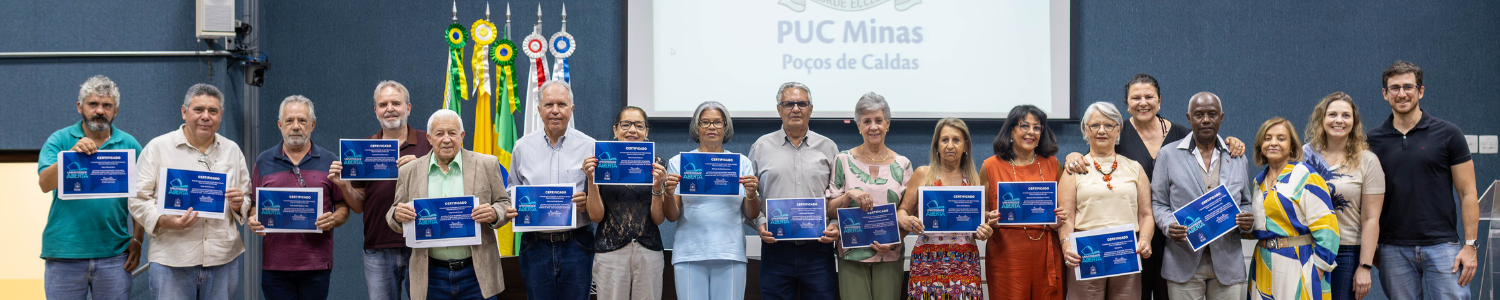 Universidade Aberta para Maioridade finaliza curso com formatura 